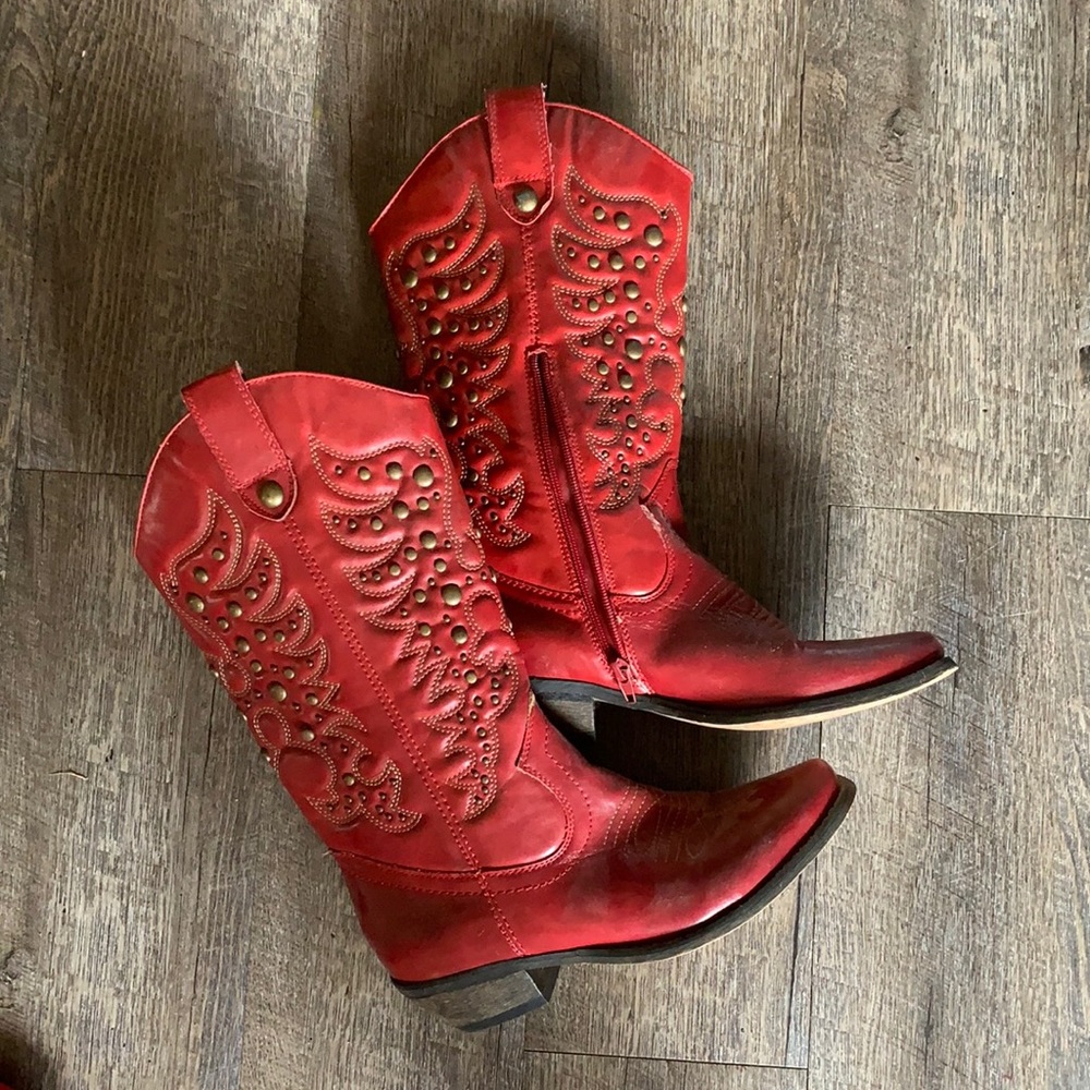 Red cowgirl boots